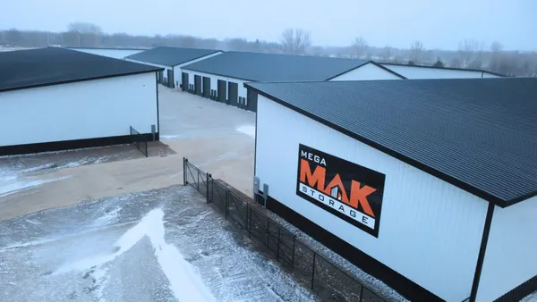 Mega MAK Storage Lake Okoboji, photo 2